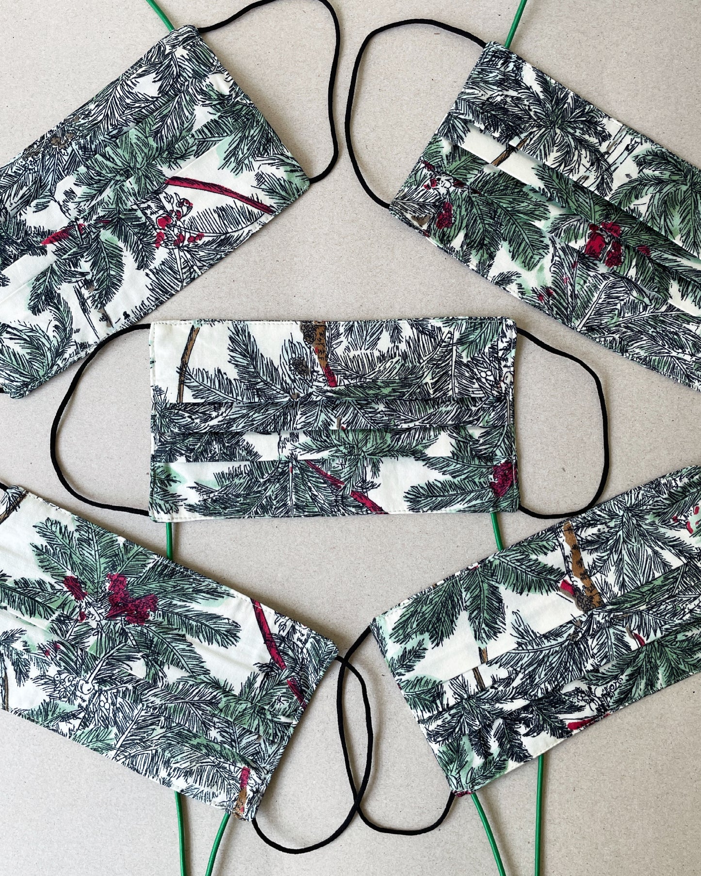 Face Mask Musotrees: Green Palm